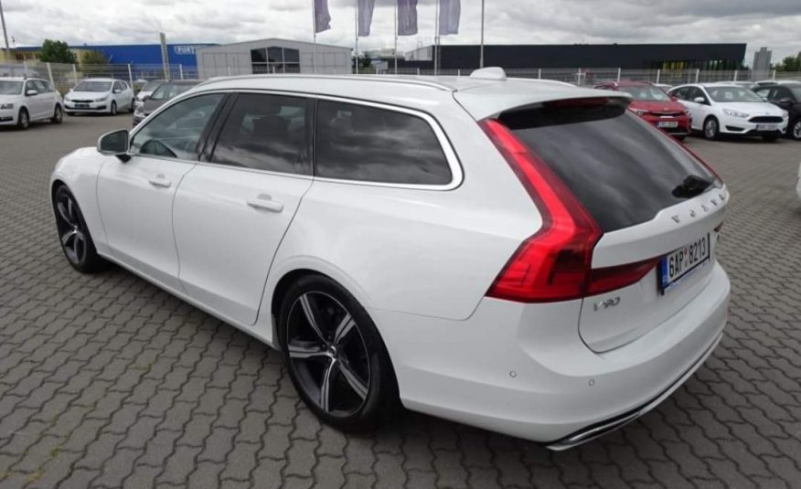 VOLVO V90 D5 AWD R-design